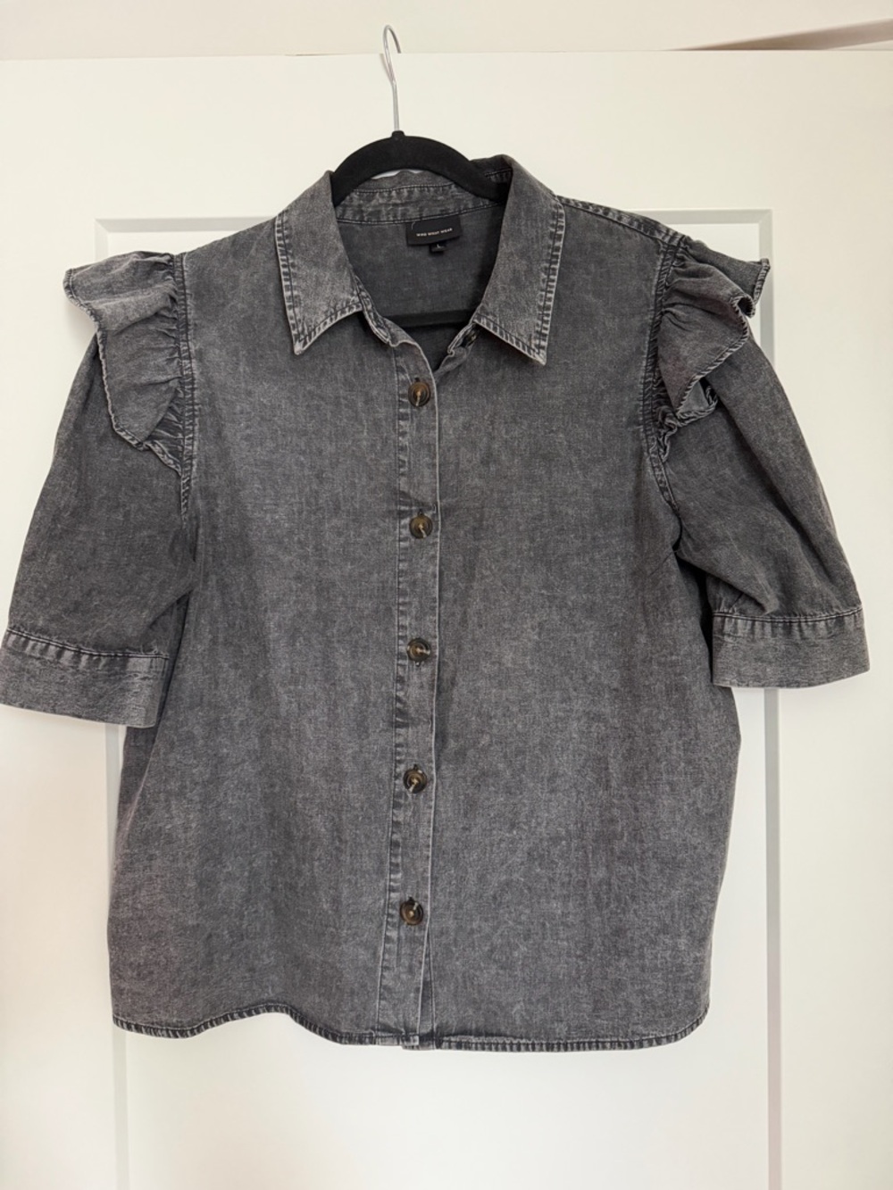 Who What Wear Washed Black Puff Sleeve Denim Button Up Top Large